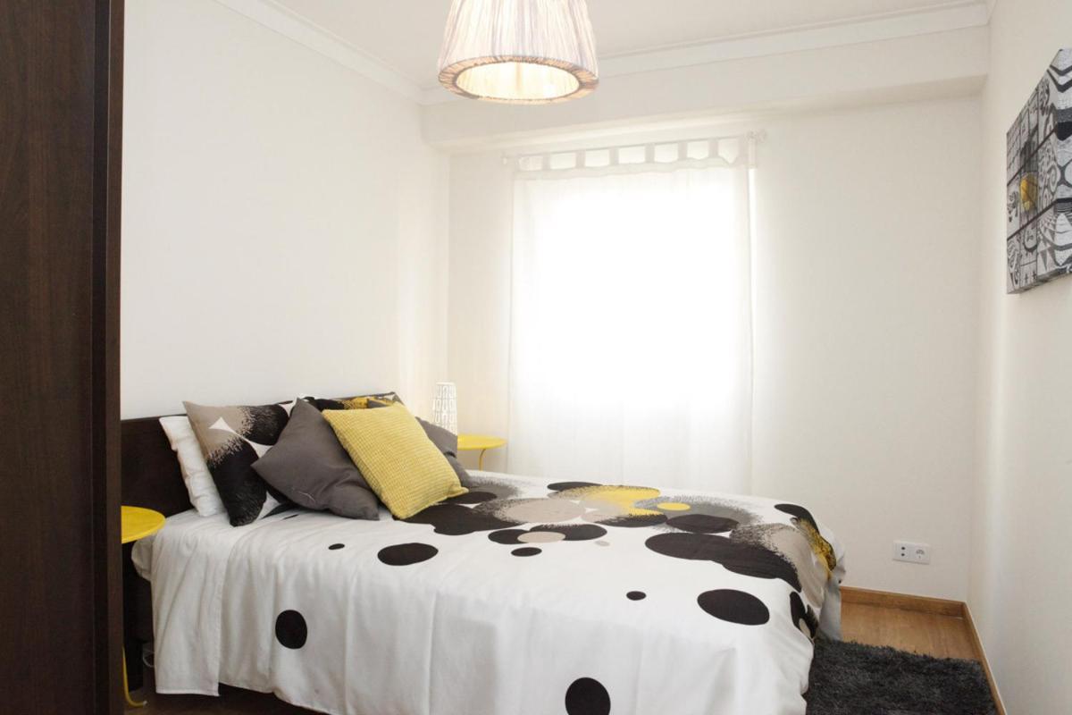 Family Central Apartment In Sao Pedro Do Estoril ภายนอก รูปภาพ
