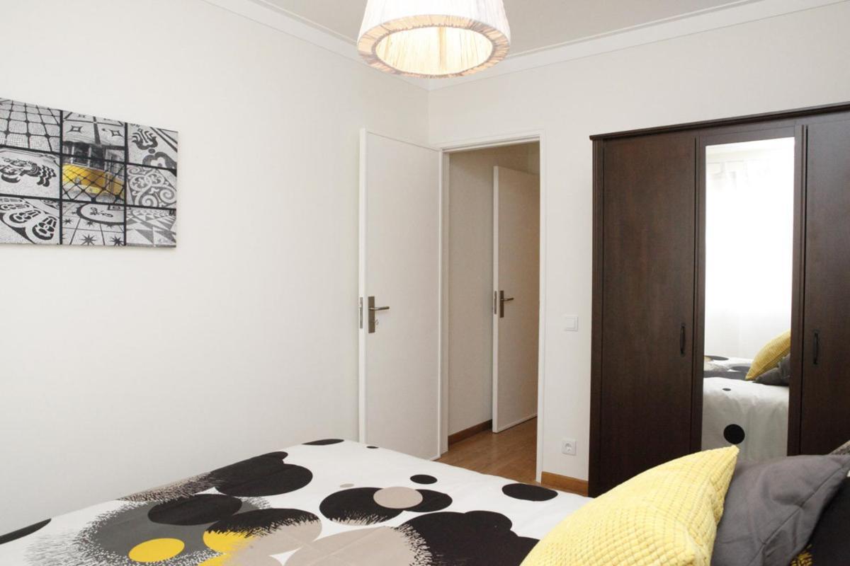 Family Central Apartment In Sao Pedro Do Estoril ภายนอก รูปภาพ